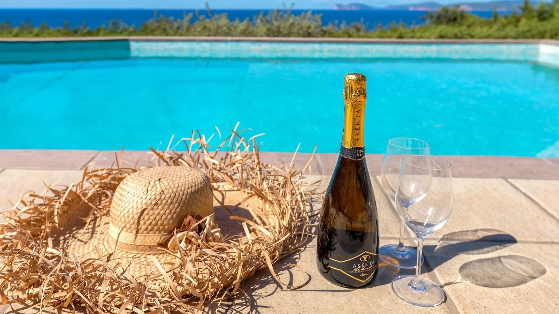 Villa Joie De Vivre Vista Mare Con Piscina A Sfioro Per 6 Persone Alghero