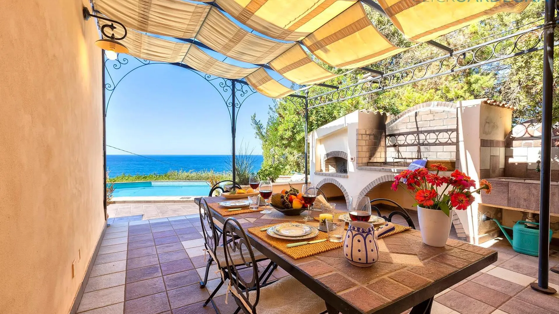 Villa Joie De Vivre Vista Mare Con Piscina A Sfioro Per 6 Persone Alghero Italy
