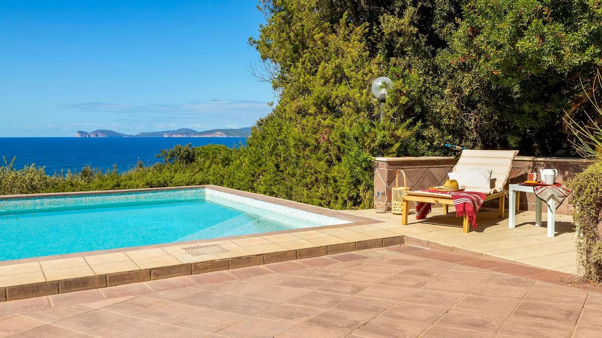Villa Joie De Vivre Vista Mare Con Piscina A Sfioro Per 6 Persone Alghero 0*,  Italy