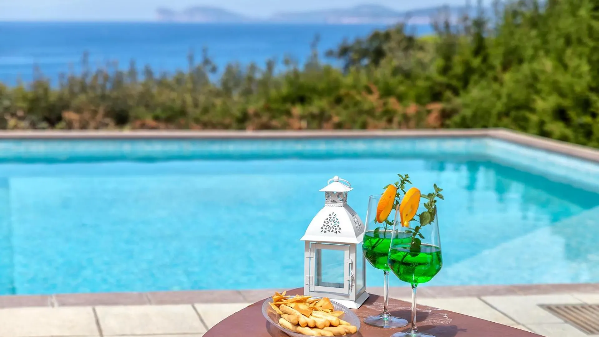 Villa Joie De Vivre Vista Mare Con Piscina A Sfioro Per 6 Persone Alghero 0*,  Italy