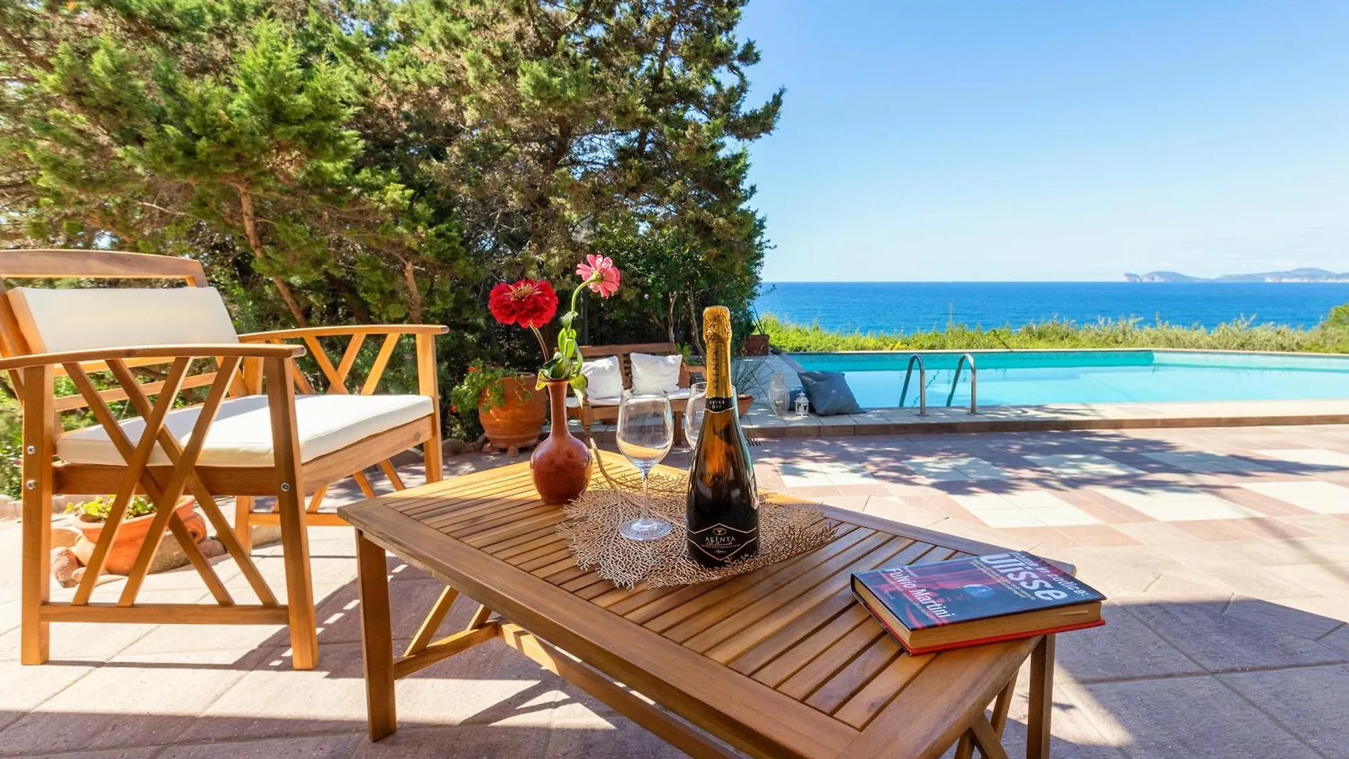 Villa Joie De Vivre Vista Mare Con Piscina A Sfioro Per 6 Persone Alghero